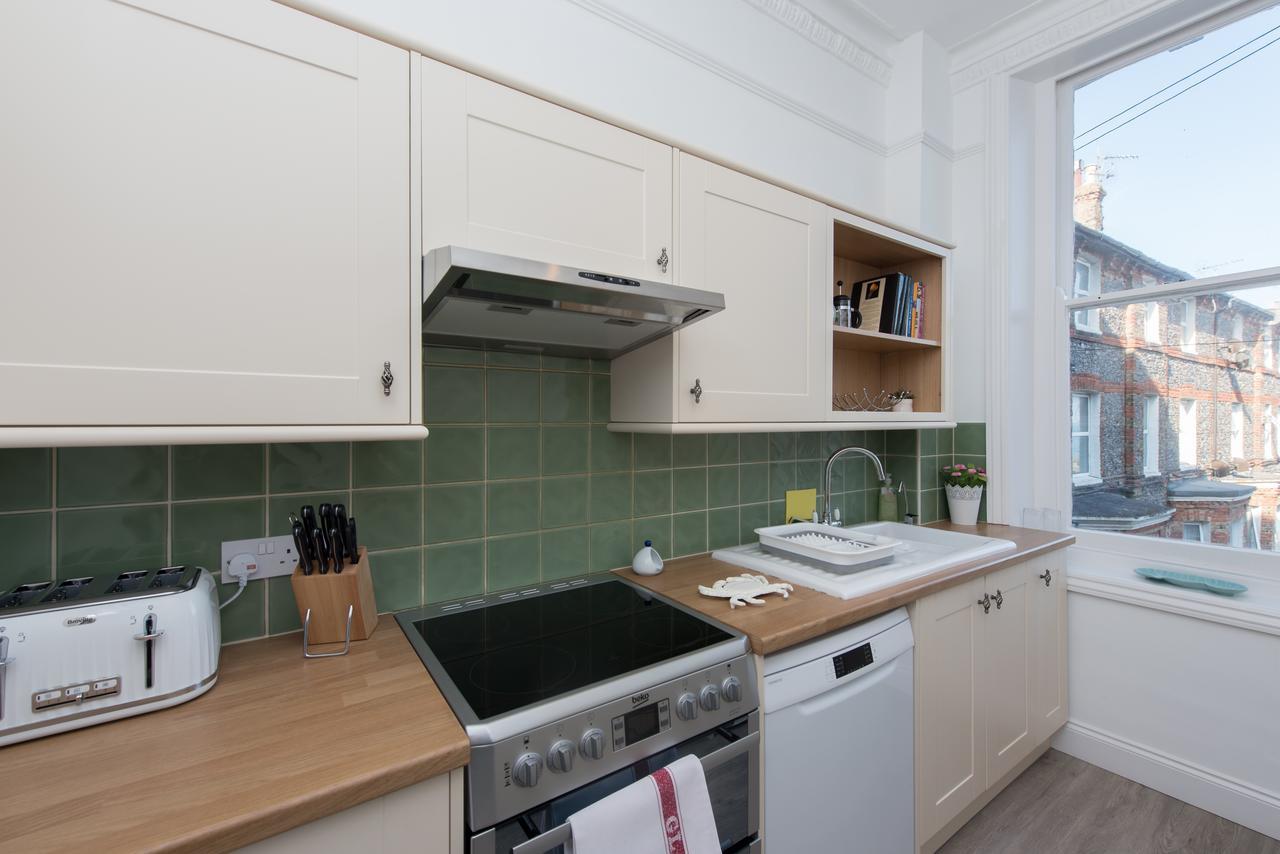 Апартаменты Fantastic Sea View, 1 Bed Sleeps 2 Бродстейрс Экстерьер фото