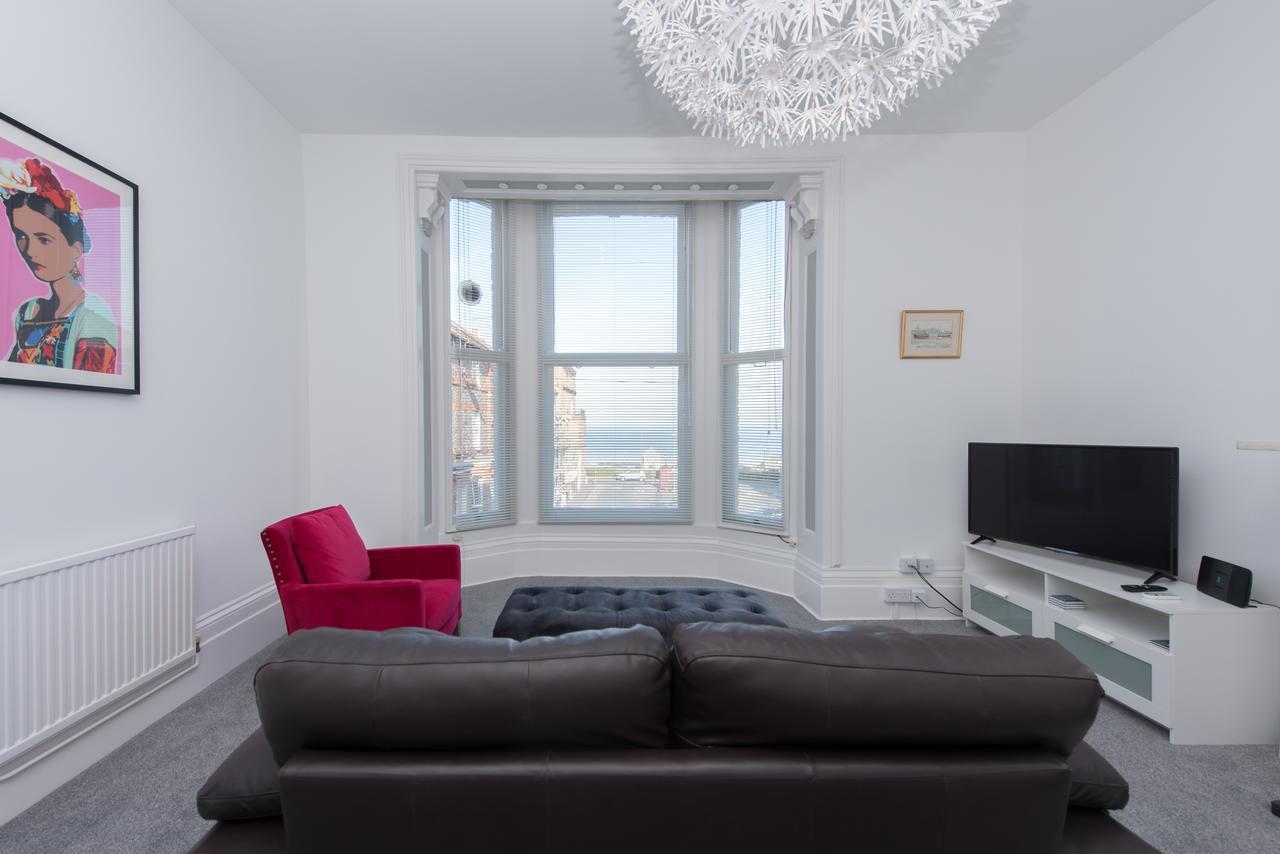 Апартаменты Fantastic Sea View, 1 Bed Sleeps 2 Бродстейрс Экстерьер фото